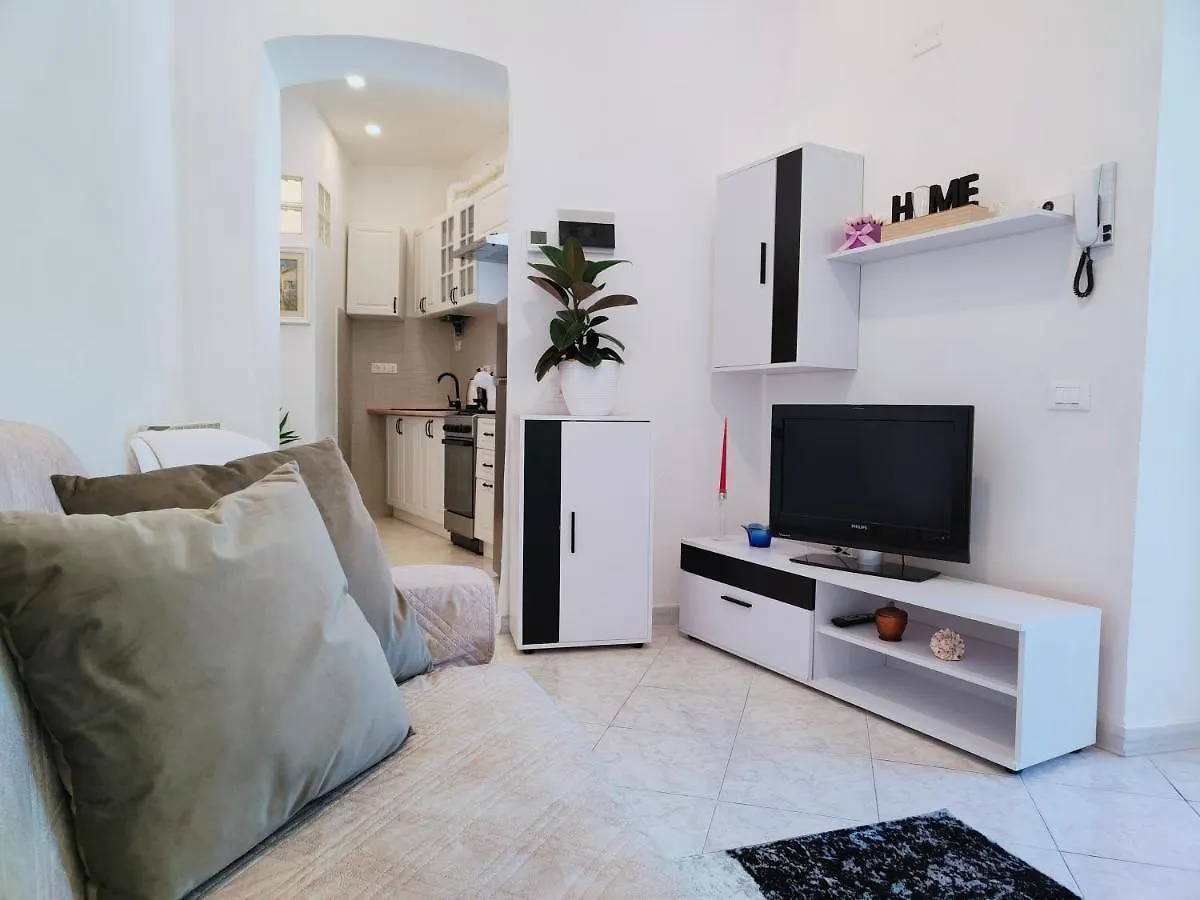 Leni'S House Apartment La Spezia