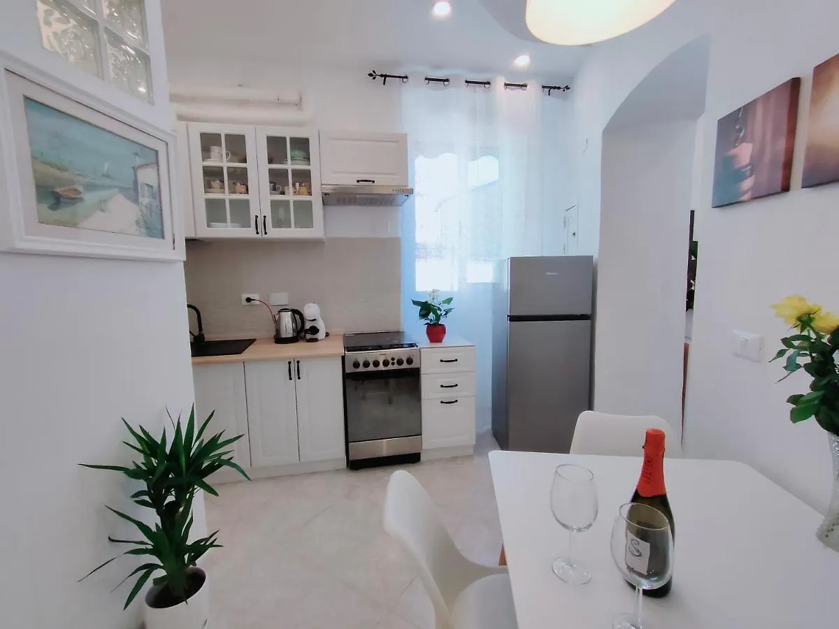 Leni'S House Apartment La Spezia
